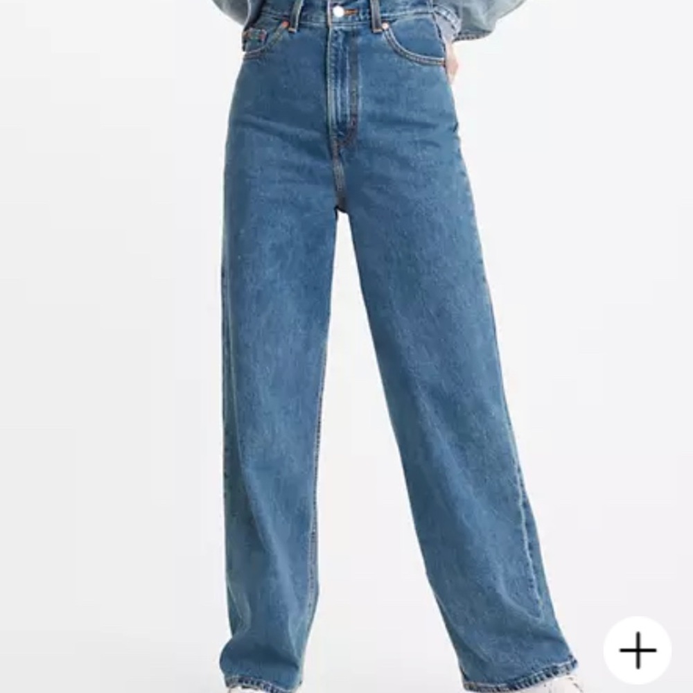 *LIKE NEW* Levi’s High Loose wide leg jeans sz 27